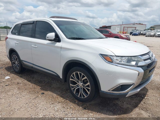 Salvage Mitsubishi Outlander Image