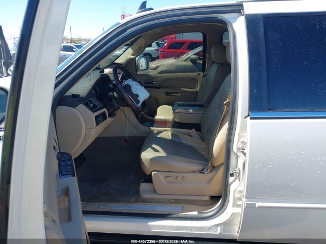 Cadillac Escalade Premium