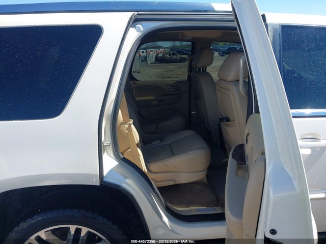 Cadillac Escalade Premium