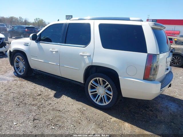 Cadillac Escalade Premium