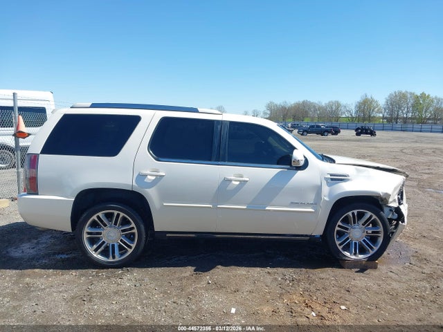 Cadillac Escalade Premium