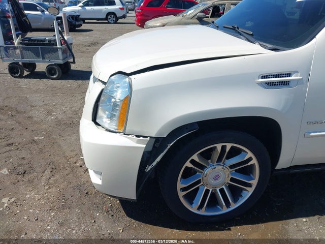 Cadillac Escalade Premium