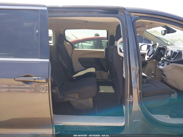 Chrysler Pacifica Touring