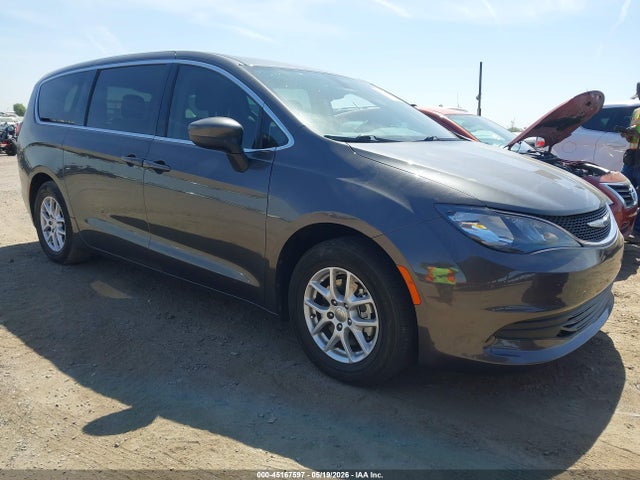 Salvage Chrysler Pacifica Image
