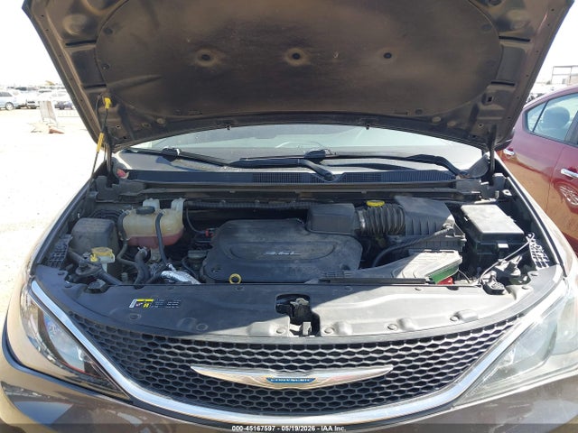 Chrysler Pacifica Touring