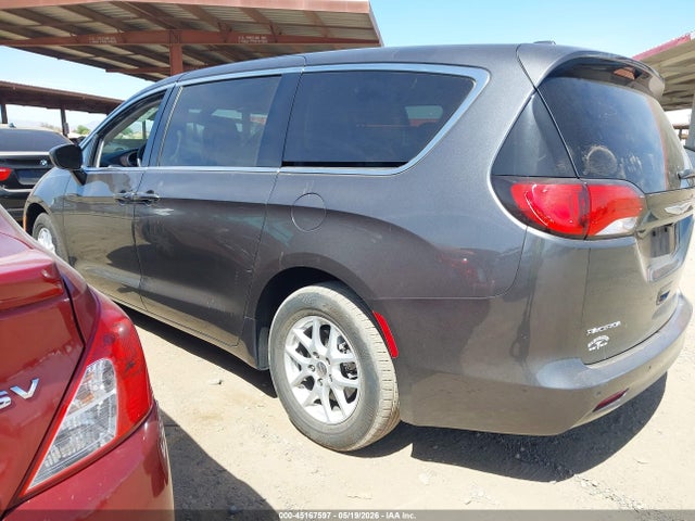 Chrysler Pacifica Touring