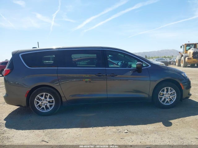 Chrysler Pacifica Touring