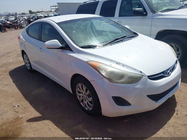 Salvage Hyundai ELANTRA Image