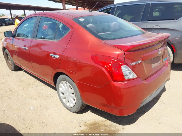 Nissan Versa
