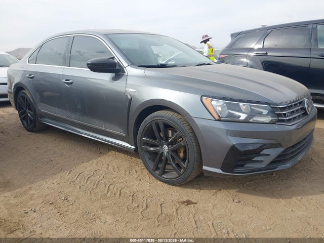 Salvage Volkswagen Passat Image