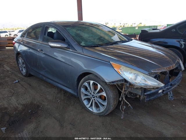 Salvage Hyundai SONATA Image