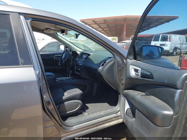 Nissan Pathfinder Sv