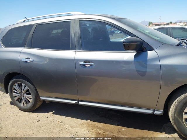 Nissan Pathfinder Sv