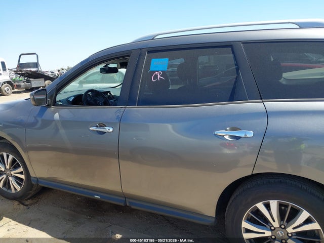 Nissan Pathfinder Sv