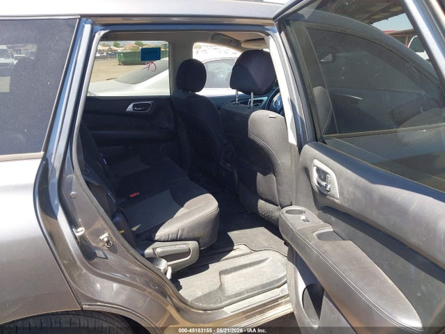 Nissan Pathfinder Sv