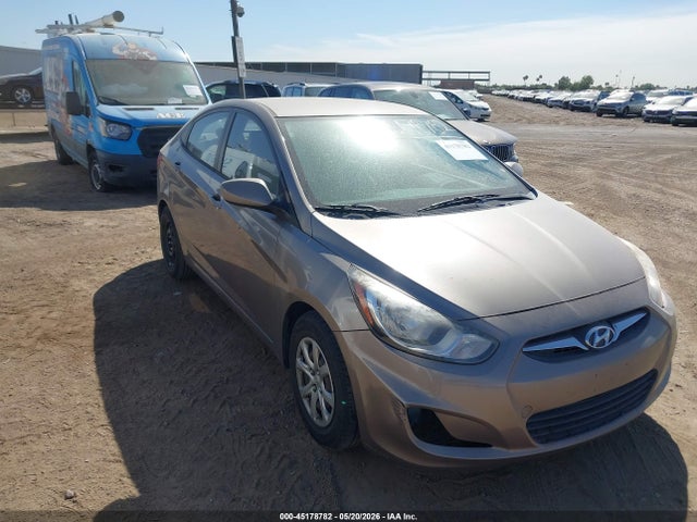 Salvage Hyundai ACCENT Image