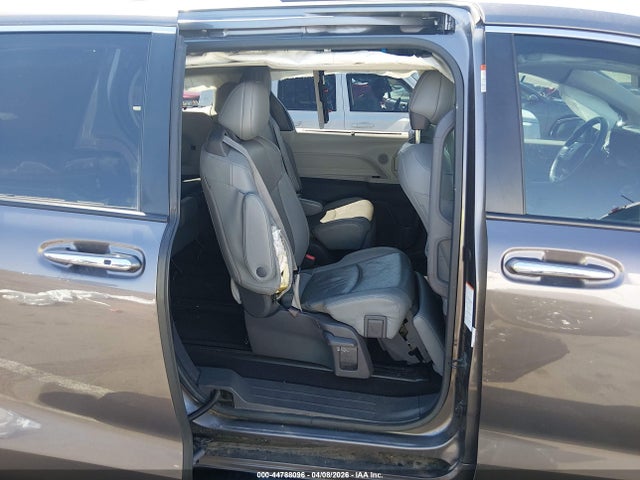 Toyota Sienna Limited