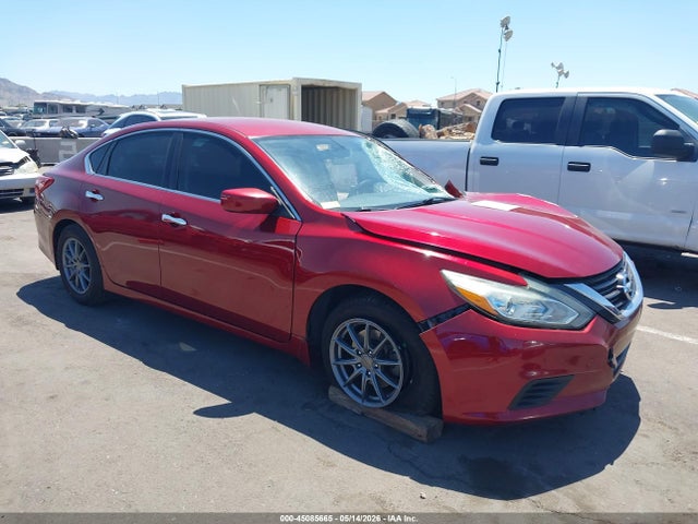 Salvage Nissan Altima Image