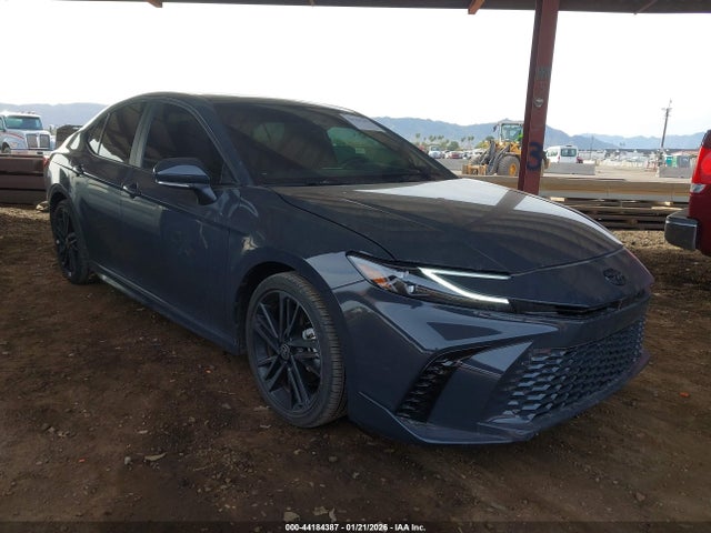 Salvage Toyota Camry Image