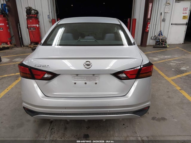 Nissan Altima S Fwd