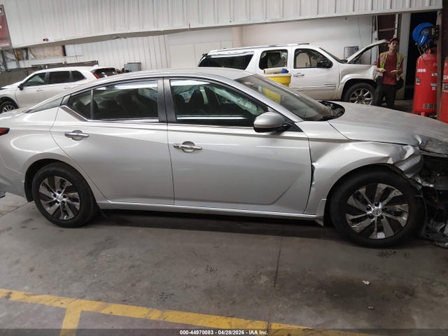 Nissan Altima S Fwd