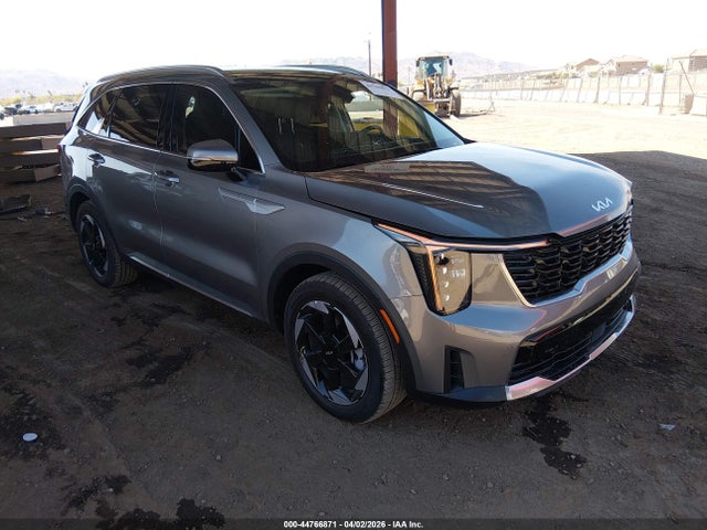 Salvage Kia Sorento Image