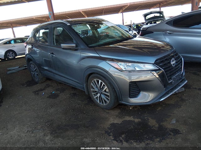 Salvage Nissan Kicks Image