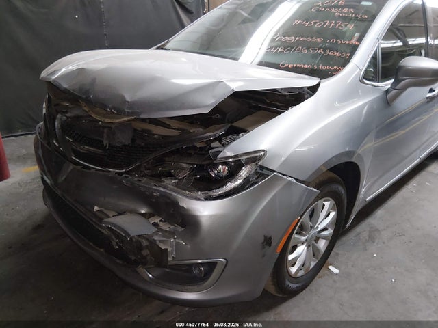 Chrysler Pacifica Touring L