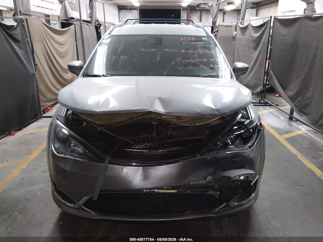 Chrysler Pacifica Touring L