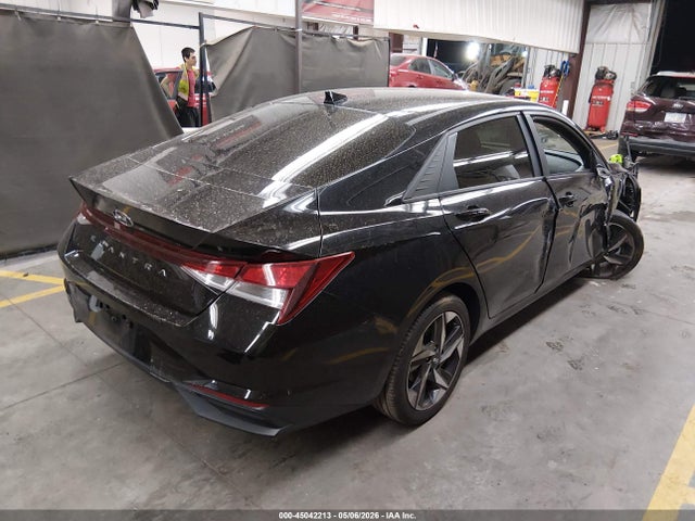 Hyundai ELANTRA Sel