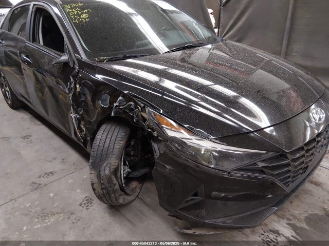 Hyundai ELANTRA Sel