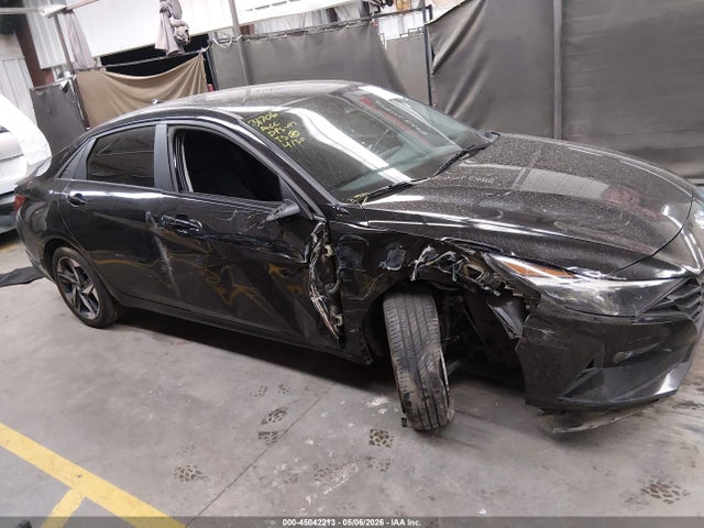 Hyundai ELANTRA Sel