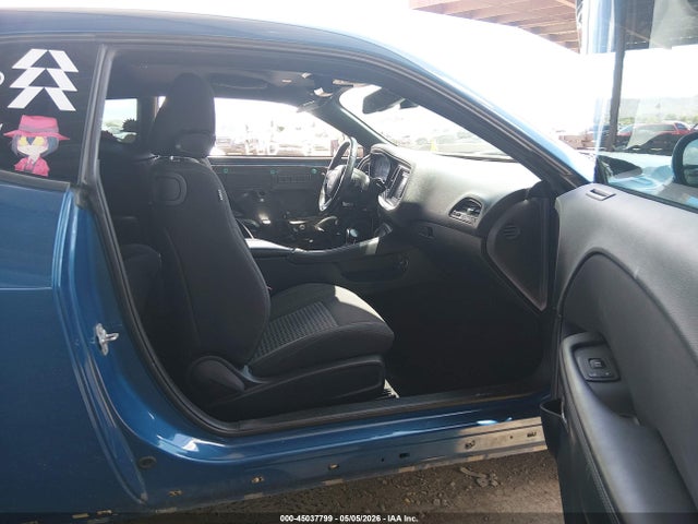 Dodge Challenger Sxt