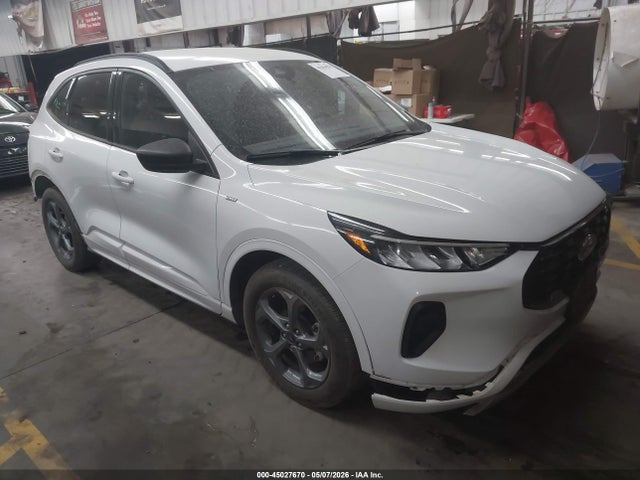 Salvage Ford Escape Image