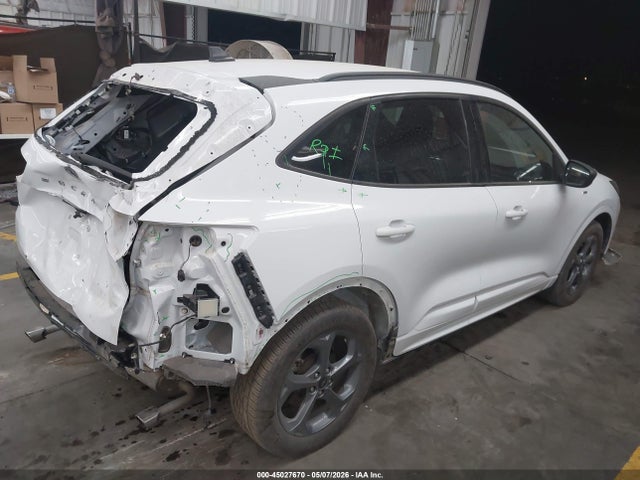 Ford Escape St-line