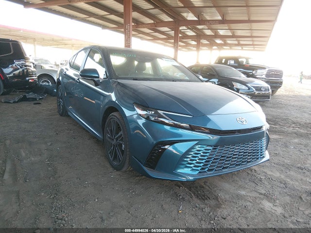 Salvage Toyota Camry Image