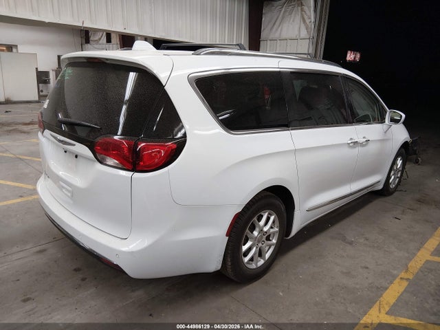 Chrysler Pacifica Touring L