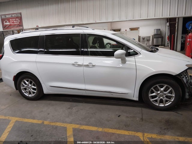 Chrysler Pacifica Touring L