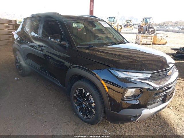 Salvage Chevrolet Trailblazer Image