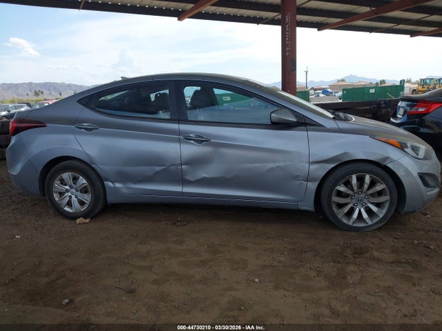Hyundai ELANTRA Se