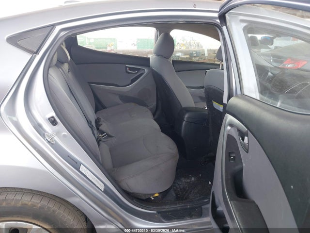 Hyundai ELANTRA Se