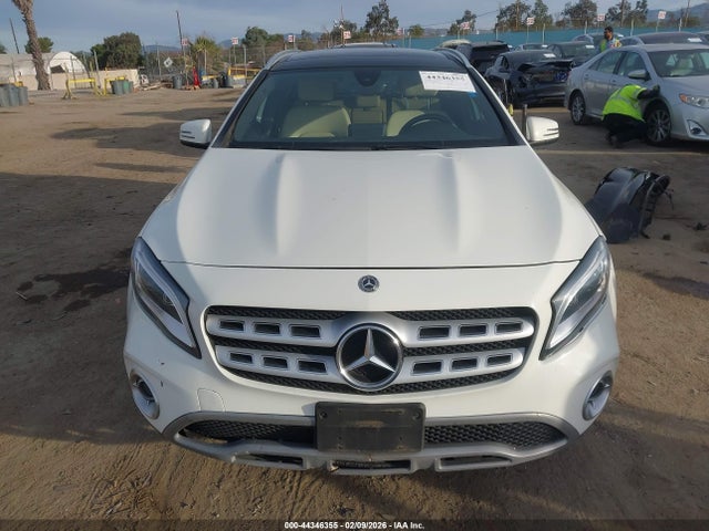 Mercedes-Benz GLA 4matic