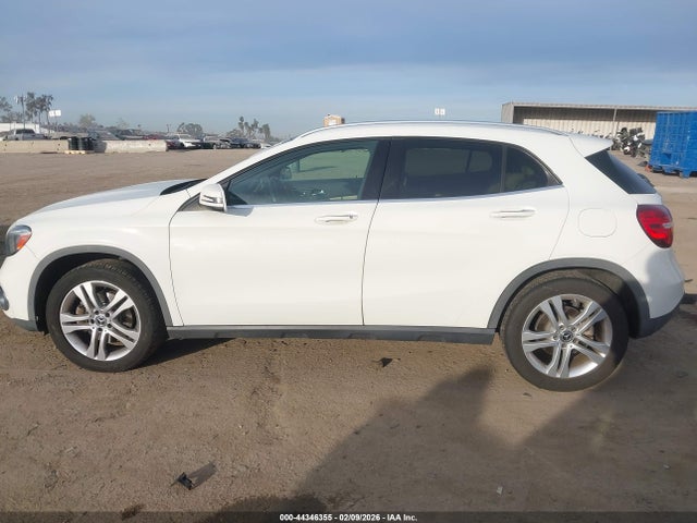 Mercedes-Benz GLA 4matic