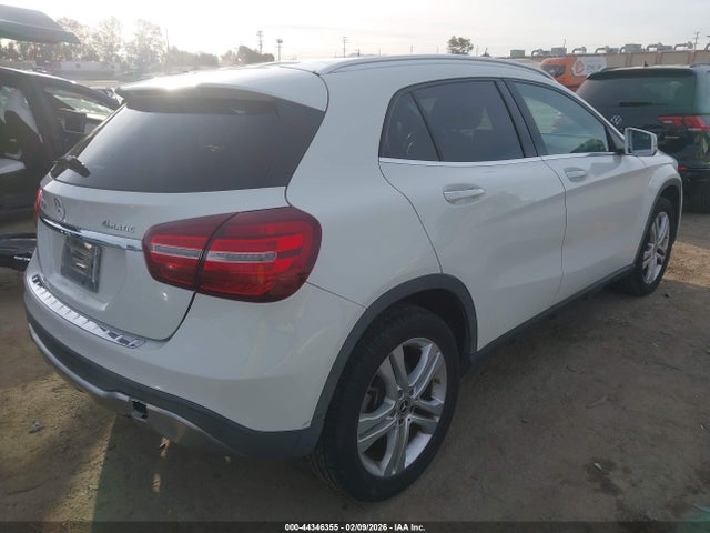 Mercedes-Benz GLA 4matic