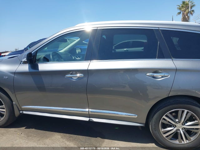 INFINITI Qx Luxe Awd