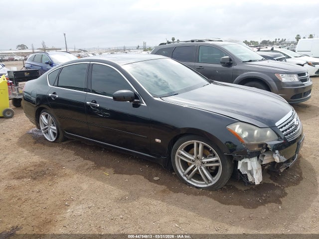 Salvage INFINITI M45 Image