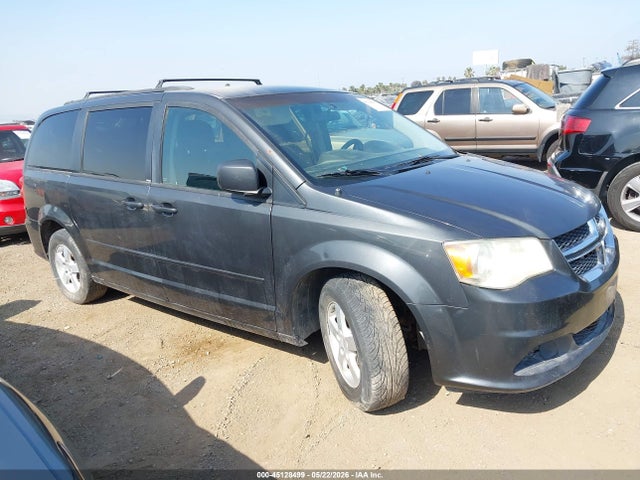 Salvage Dodge Grand Caravan Image