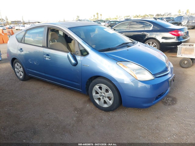 Salvage Toyota Prius Image