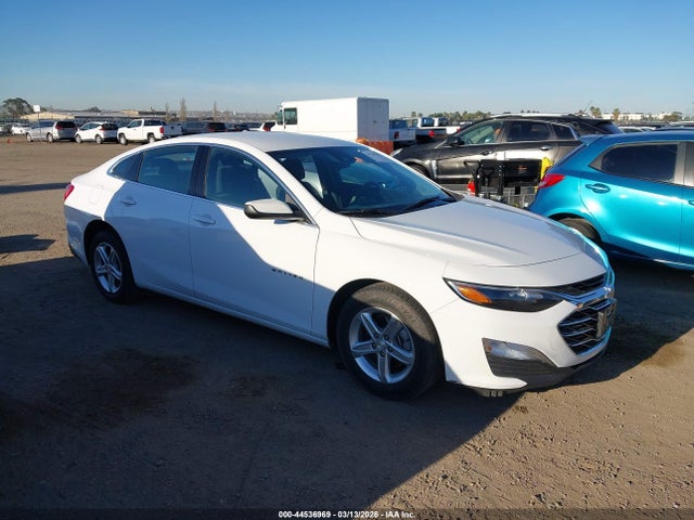 Salvage Chevrolet Malibu Image