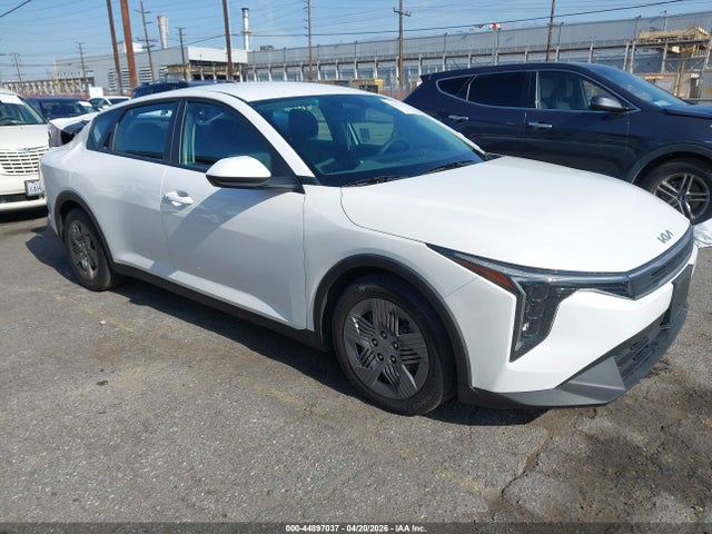 Salvage Kia K4 Image